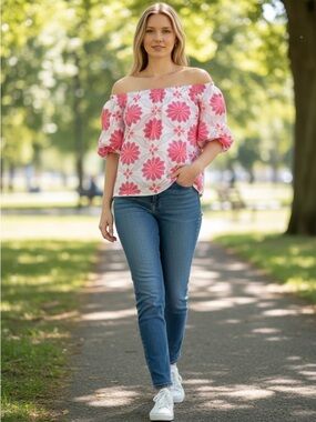 Mauve Pink Floral Blouse with Ruffled Sleeves Medium Feminine Embroidered